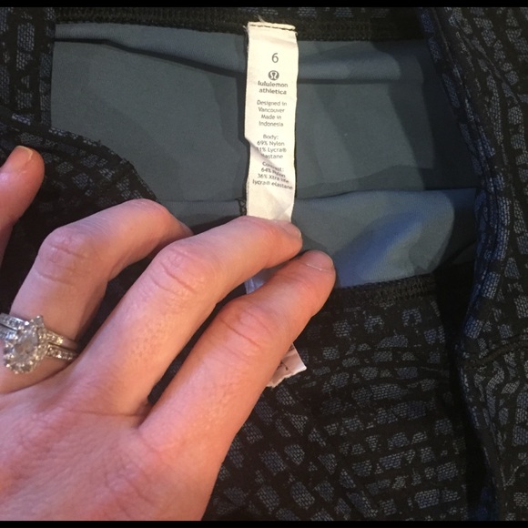 Lululemon deep breath crop - Picture 11 of 13